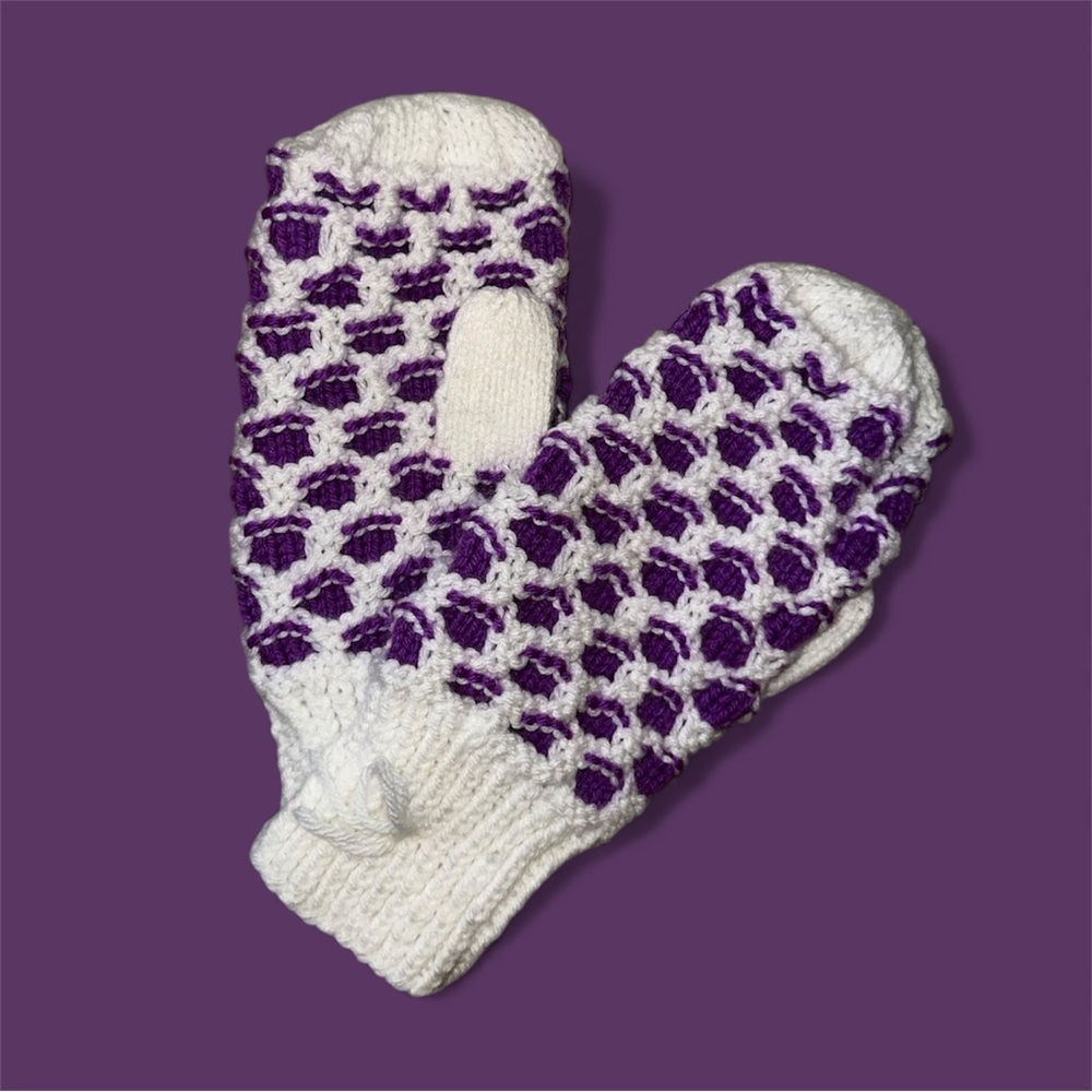 HAND KNIT Purple and White Knit Newfoundland Mittens